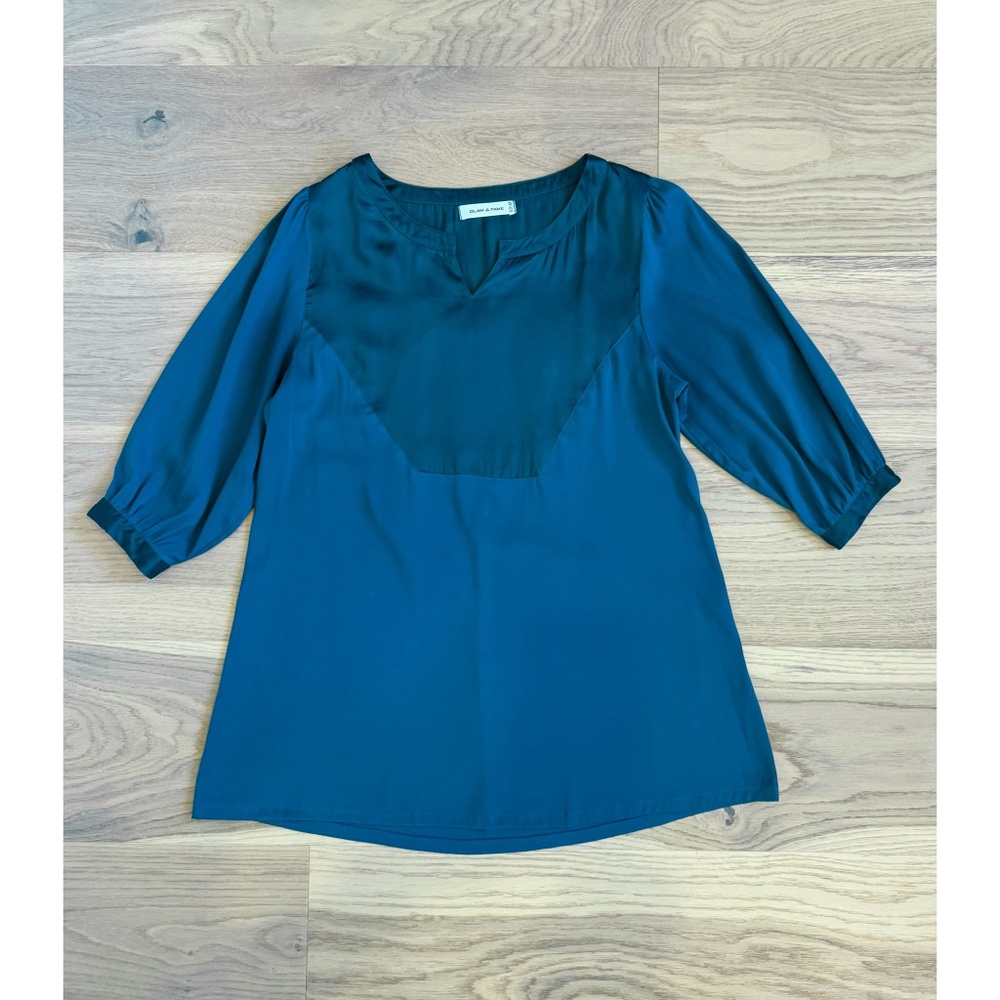 Glam & Fame Teal Women's Top, size Medium